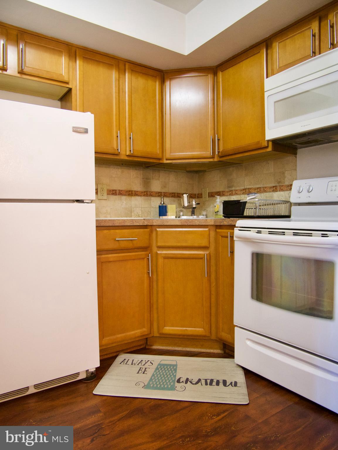 1575 Street Road, Unit 624 Warminster, PA 18974 - Photo 5 of 13 Kitchen
