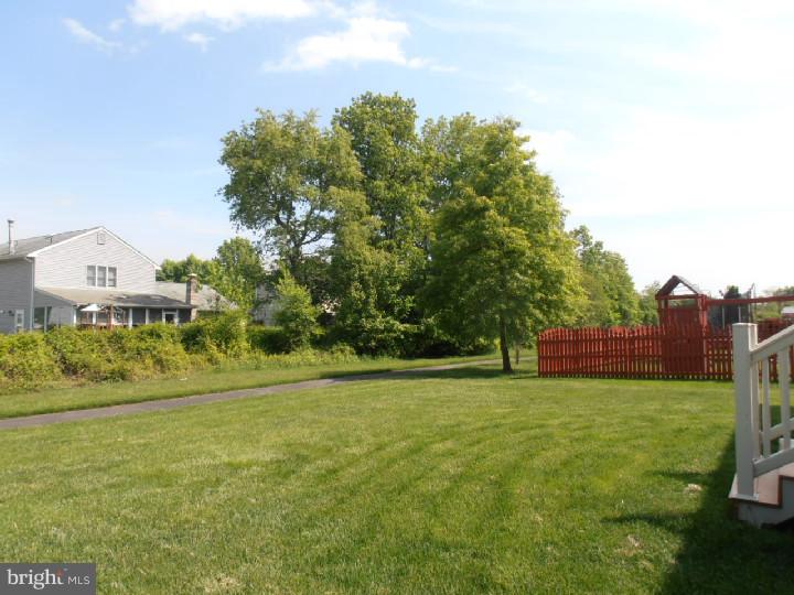 25 Paddock Road Marlton, NJ 08053 - Photo 4 of 22 View in Back