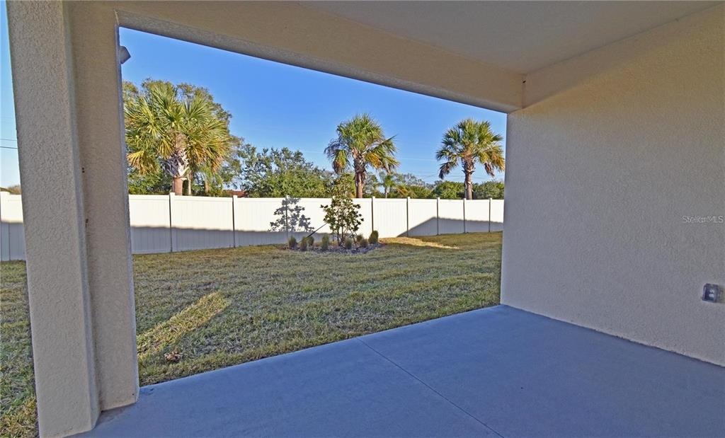 17304 Banded Gold Lane Wimauma, FL 33598 - Photo 9 of 44 a view of a lot of a room