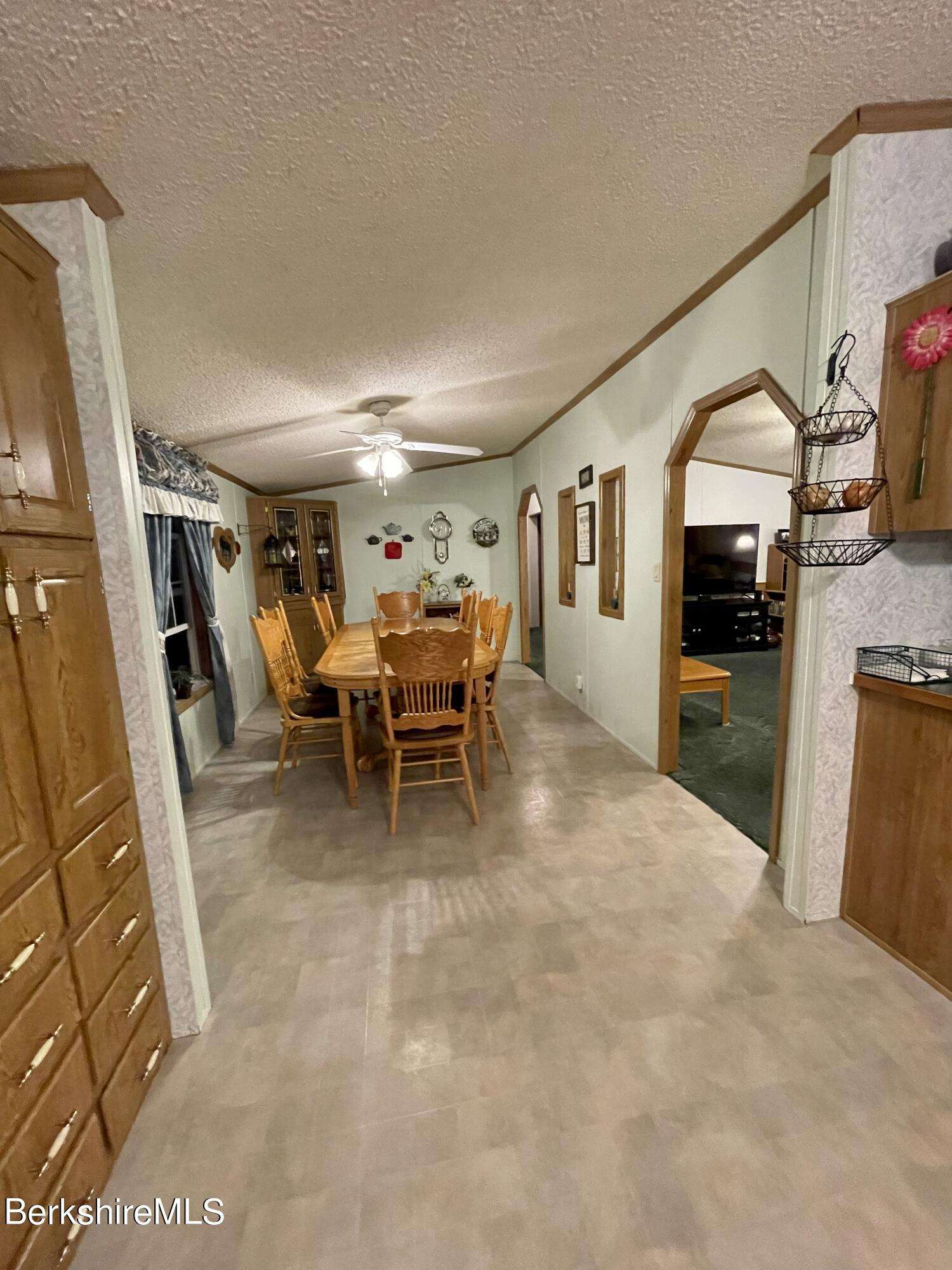 112 Horton Road Savoy, MA 01256 - Photo 6 of 22 Dining