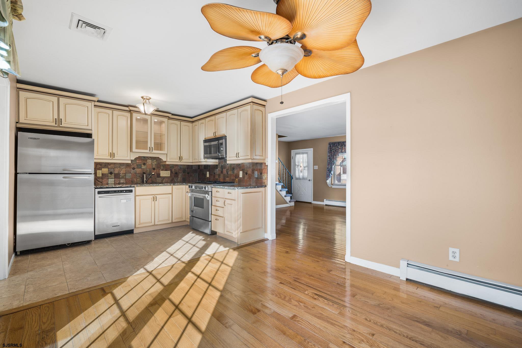 526 Lafayette Boulevard Brigantine, NJ 08203 - Photo 4 of 22