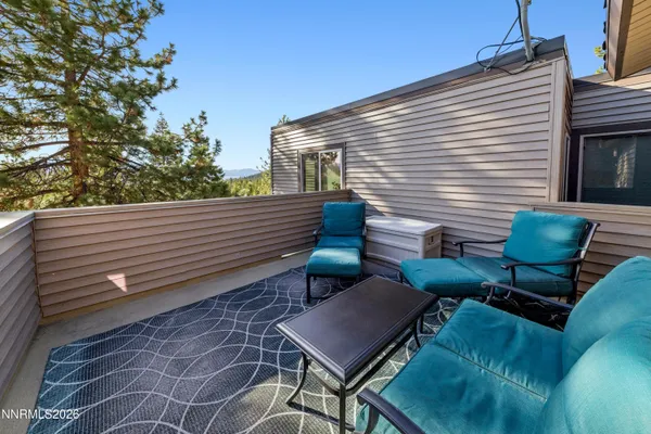 $998,700 | 133 Holly Lane, Stateline, NV 89449