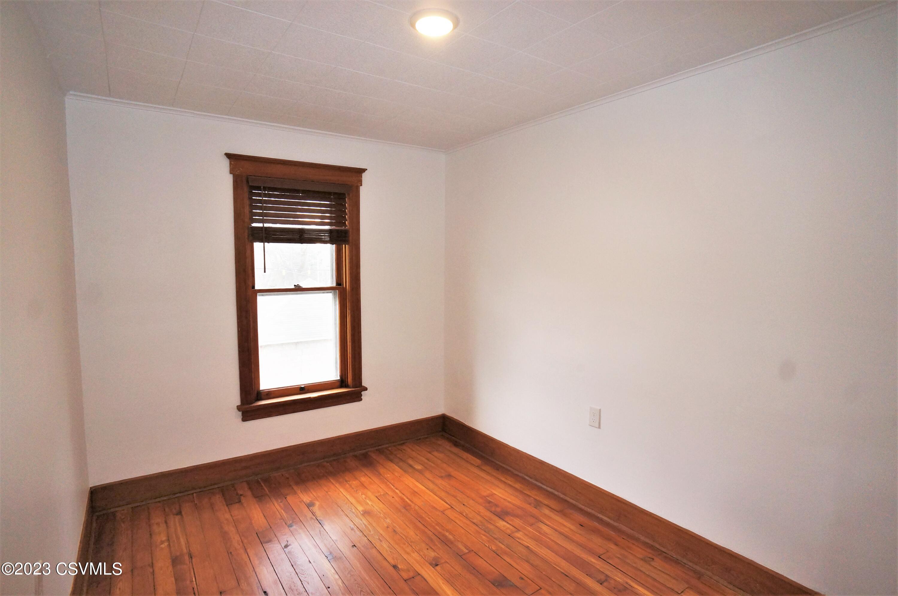 305 Walnut Street Milton, PA 17847 - Photo 15 of 22