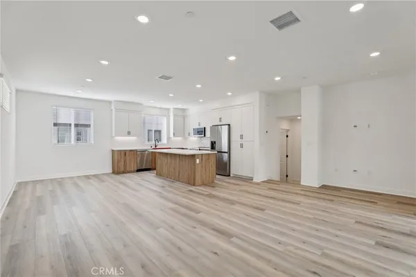 $1,041,990 | 1693 Coral Sea Lane, San Pedro, CA 90732
