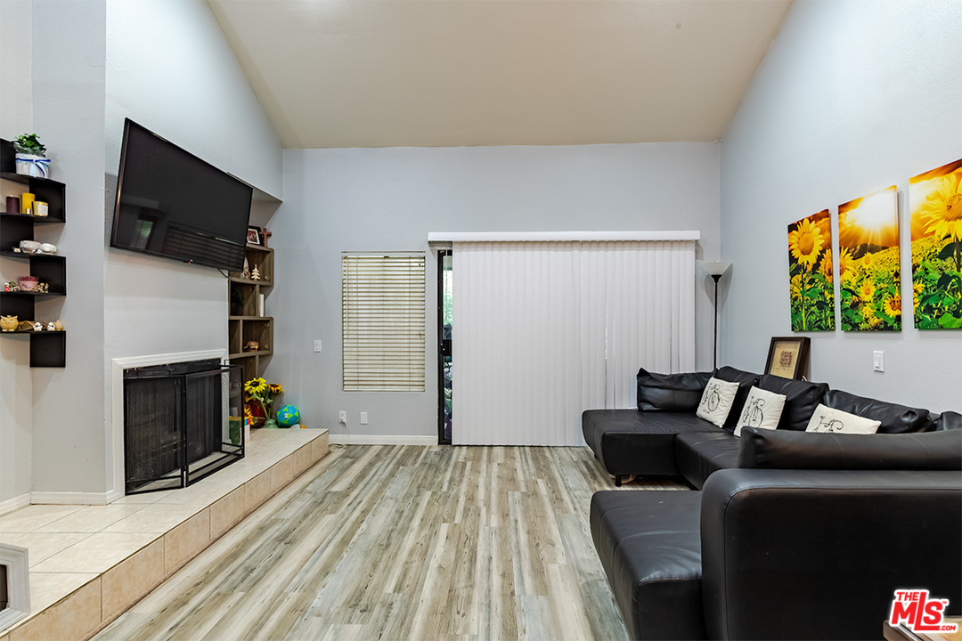380 South Prospectors Road, Unit 93 Diamond Bar, CA 91765 - Photo 4 of 31 Gallery Image 4
