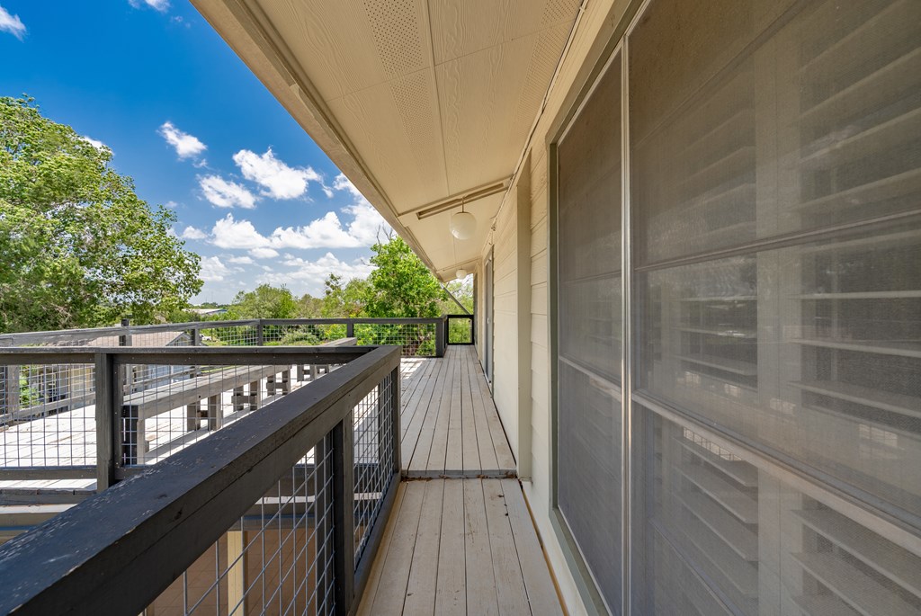 208 Front Street Comfort, TX 78013 - Photo 34 of 47 Off upstairs Den second level Porch
