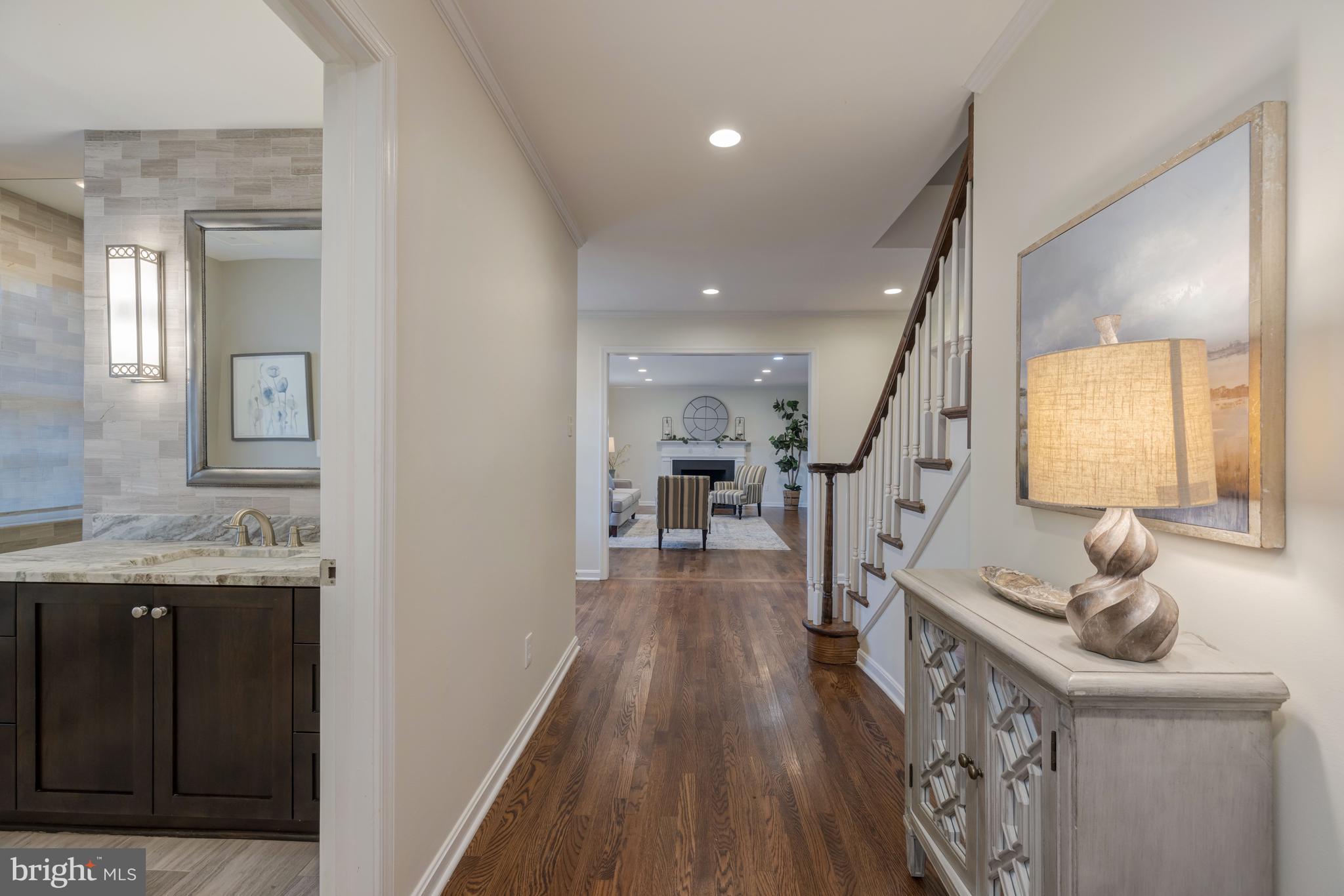 8212 Coach Street Potomac, MD 20854 - Photo 16 of 31 Main Level Foyer