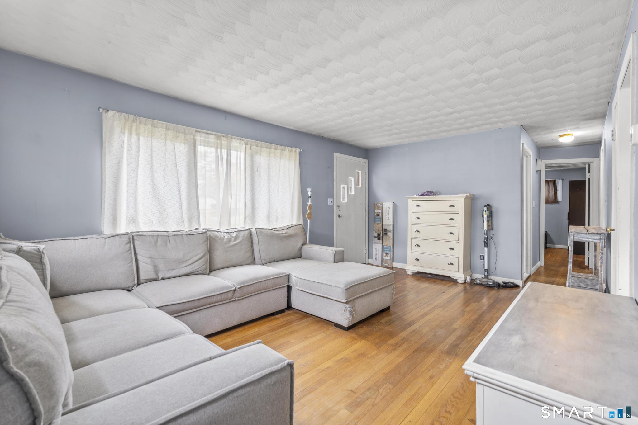 322 Pearl Lake Road Waterbury, CT 06706 - Photo 7 of 24