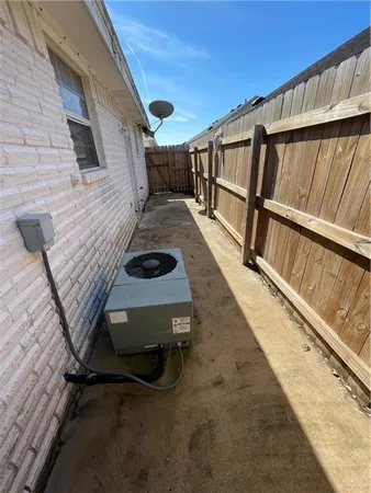 $650 | 703 La Mancha Drive, Unit 2, Edinburg, TX 78541