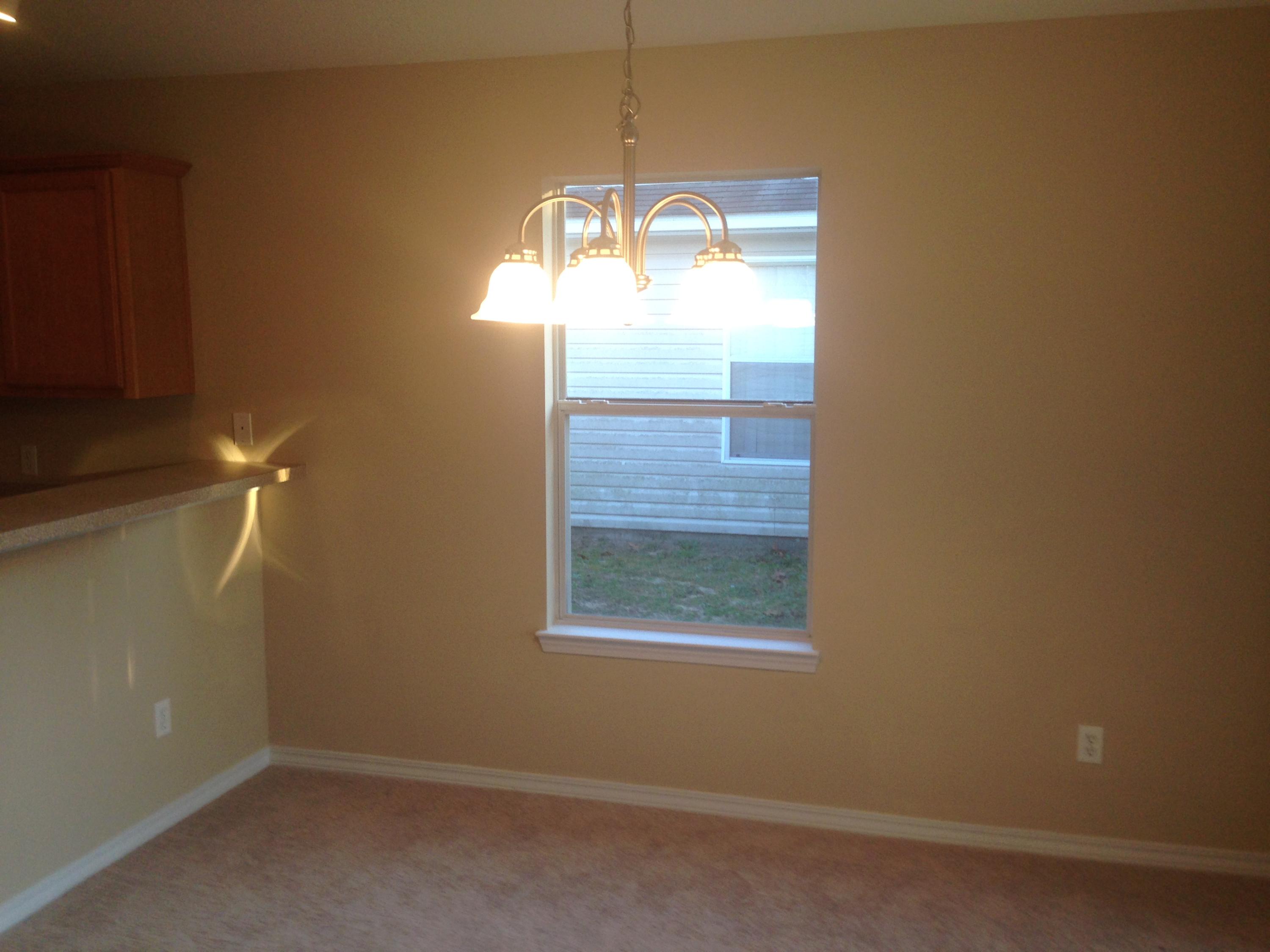 114 Sandstone Trail Crestview, FL 32539 - Photo 10 of 15 a bathroom with a window