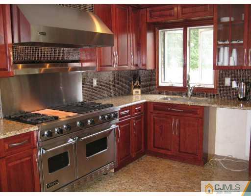 4 Mindy Road Edison, NJ 08820 - Photo 3 of 10 Gallery Image 3