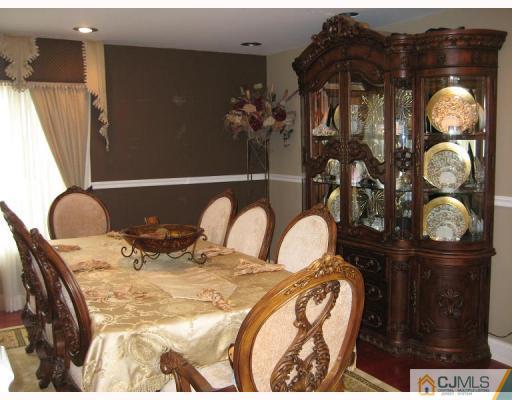 4 Mindy Road Edison, NJ 08820 - Photo 4 of 10 Gallery Image 4