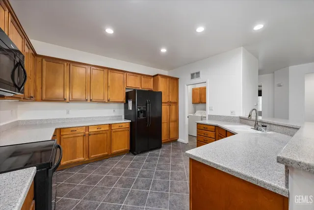 $425,000 | Undisclosed Address, Bakersfield, CA 93312