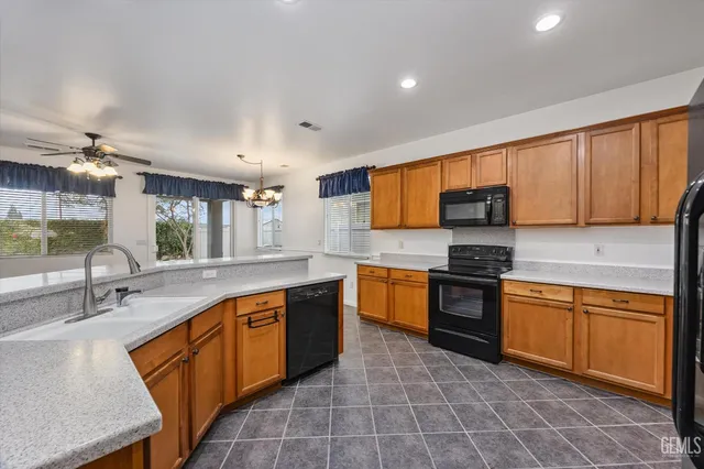 $425,000 | Undisclosed Address, Bakersfield, CA 93312