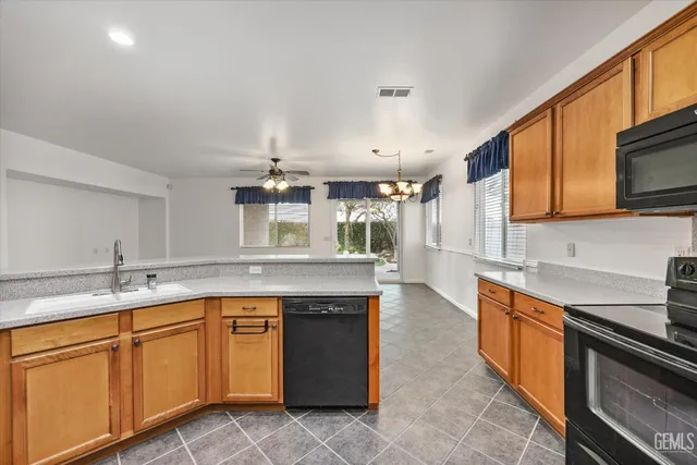 $425,000 | Undisclosed Address, Bakersfield, CA 93312