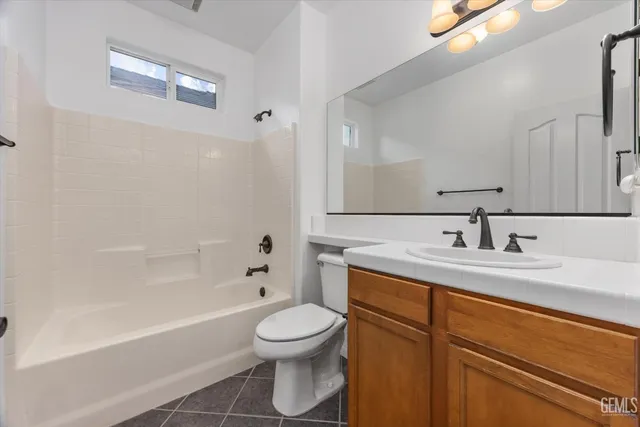 $425,000 | Undisclosed Address, Bakersfield, CA 93312