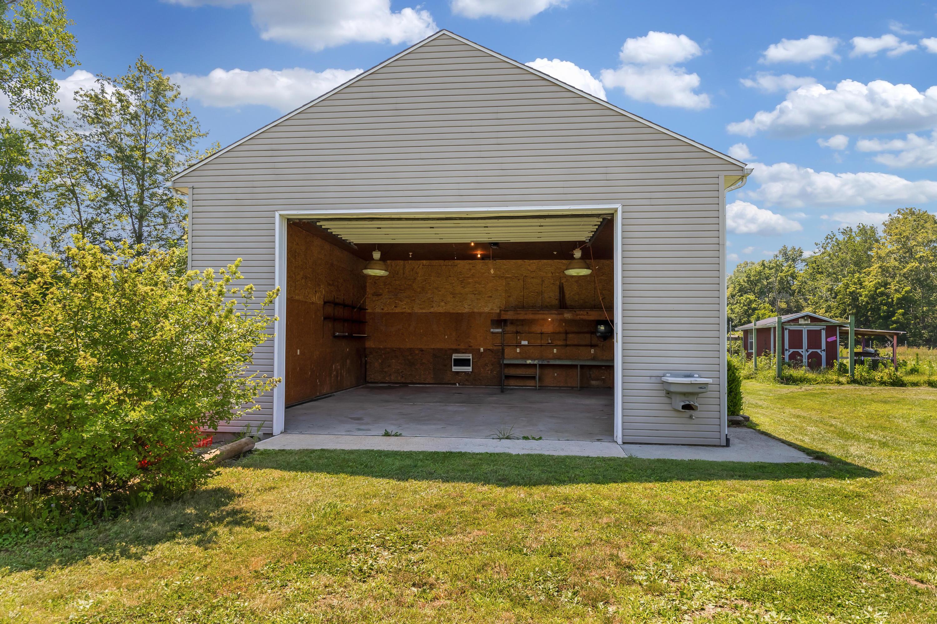 9511 Basil Road Northwest Baltimore, OH 43105 - Photo 68 of 89 Pole Barn