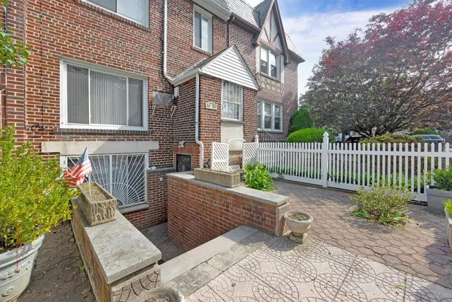 $998,000 | 80-04 Cowles Court | Middle Village