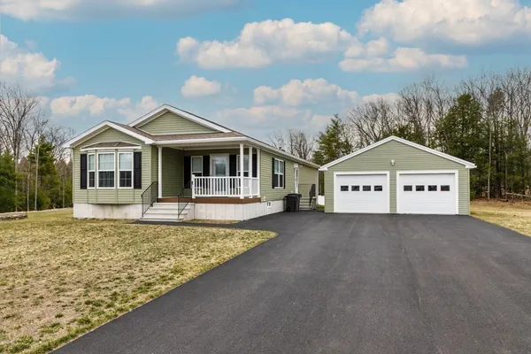 $450,000 | 102 Topaz Terrace, Gardner, MA 01440