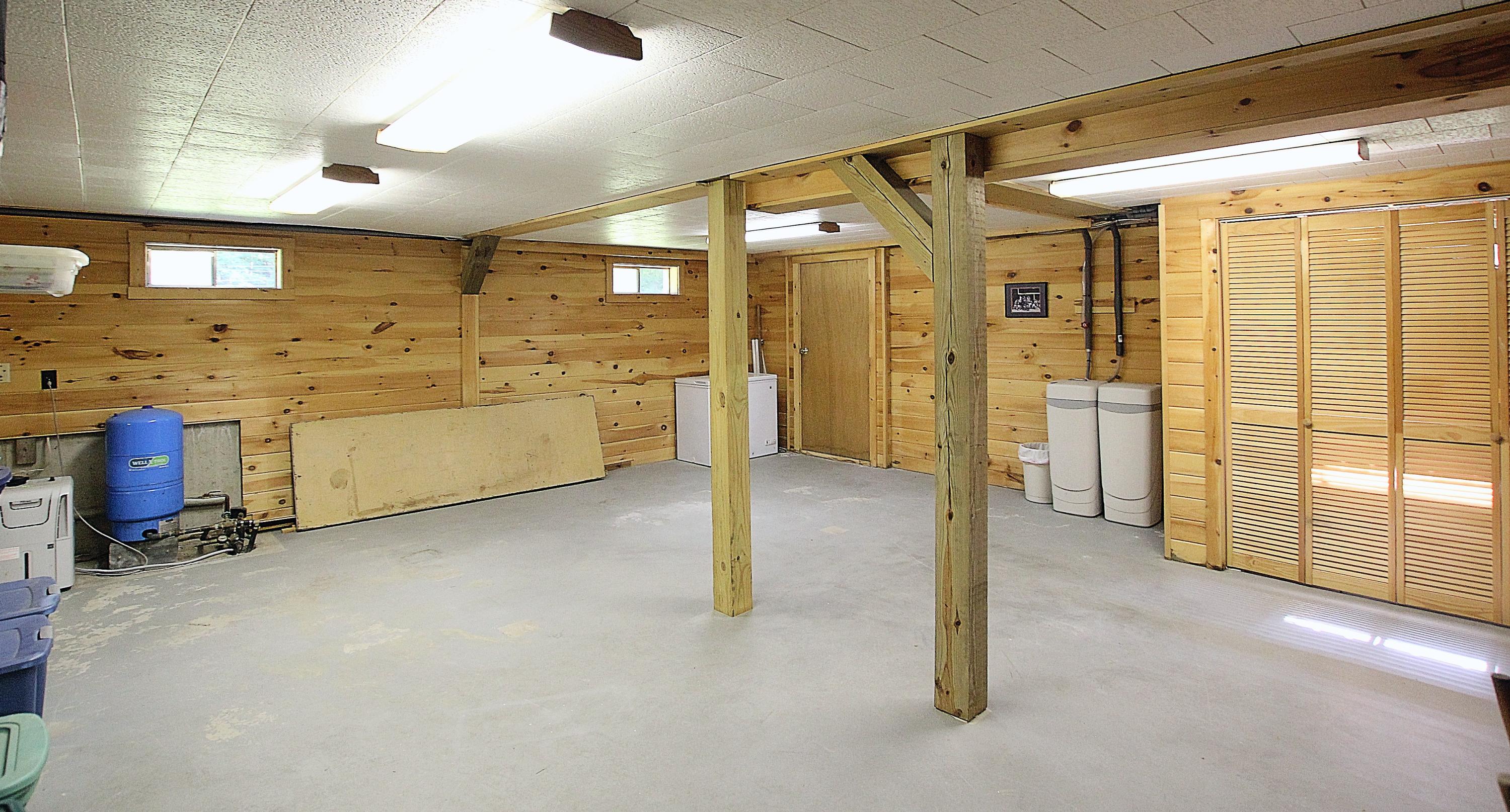 918 Canton Point Road Dixfield, ME 04224 - Photo 20 of 30 Family Room