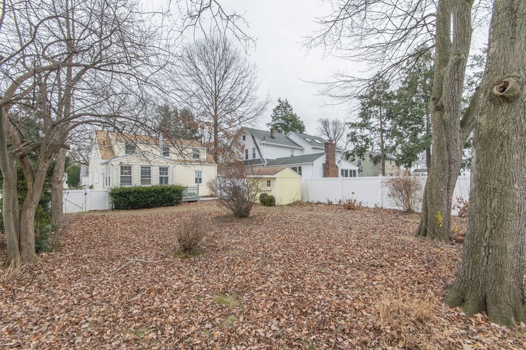 116 Wheeler Avenue Springfield, MA 01118 - Photo 34 of 36