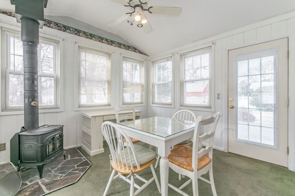 116 Wheeler Avenue Springfield, MA 01118 - Photo 4 of 36