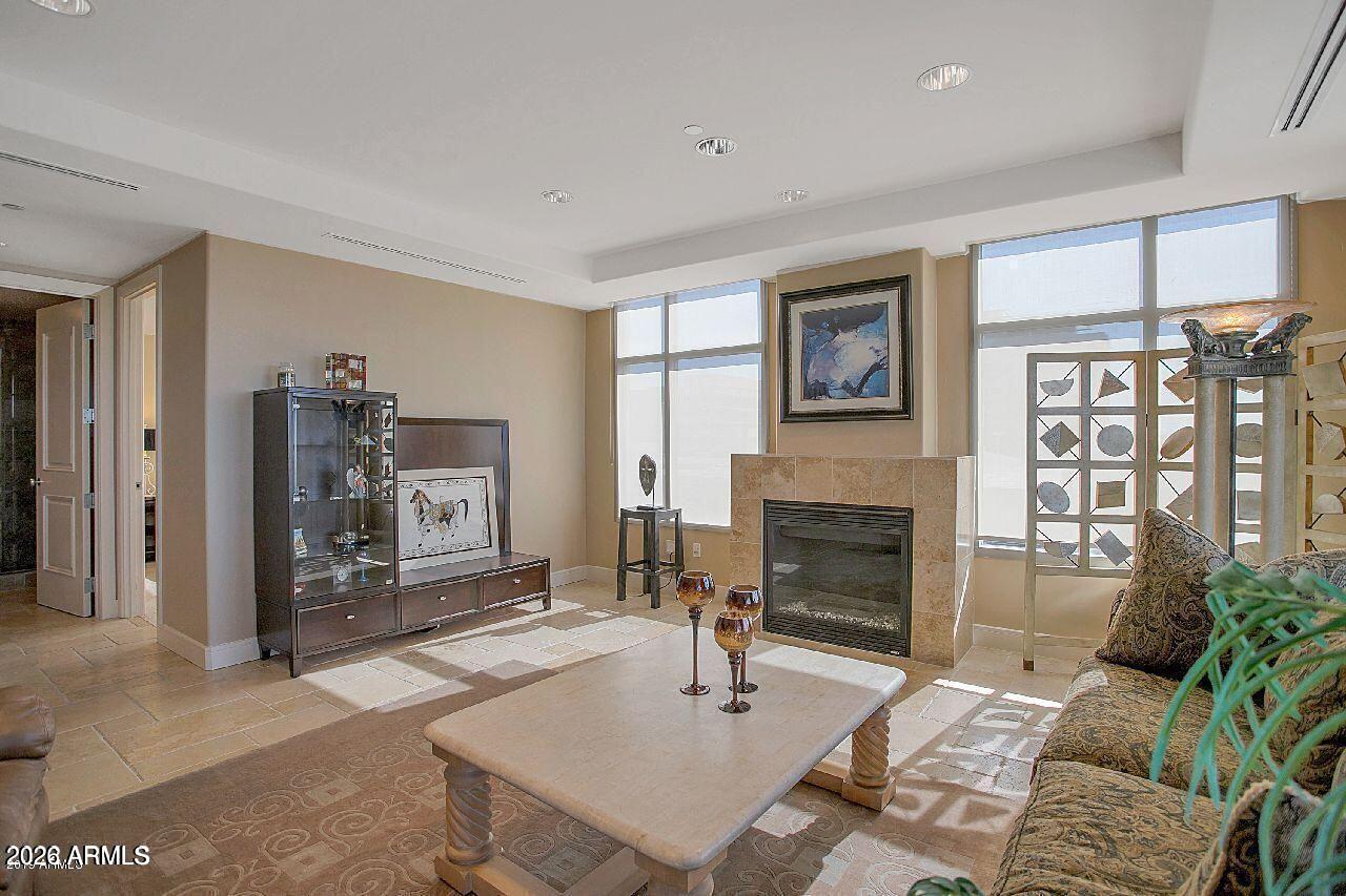 2211 East Camelback Road, Unit 604 Phoenix, AZ 85016 - Photo 14 of 53 15