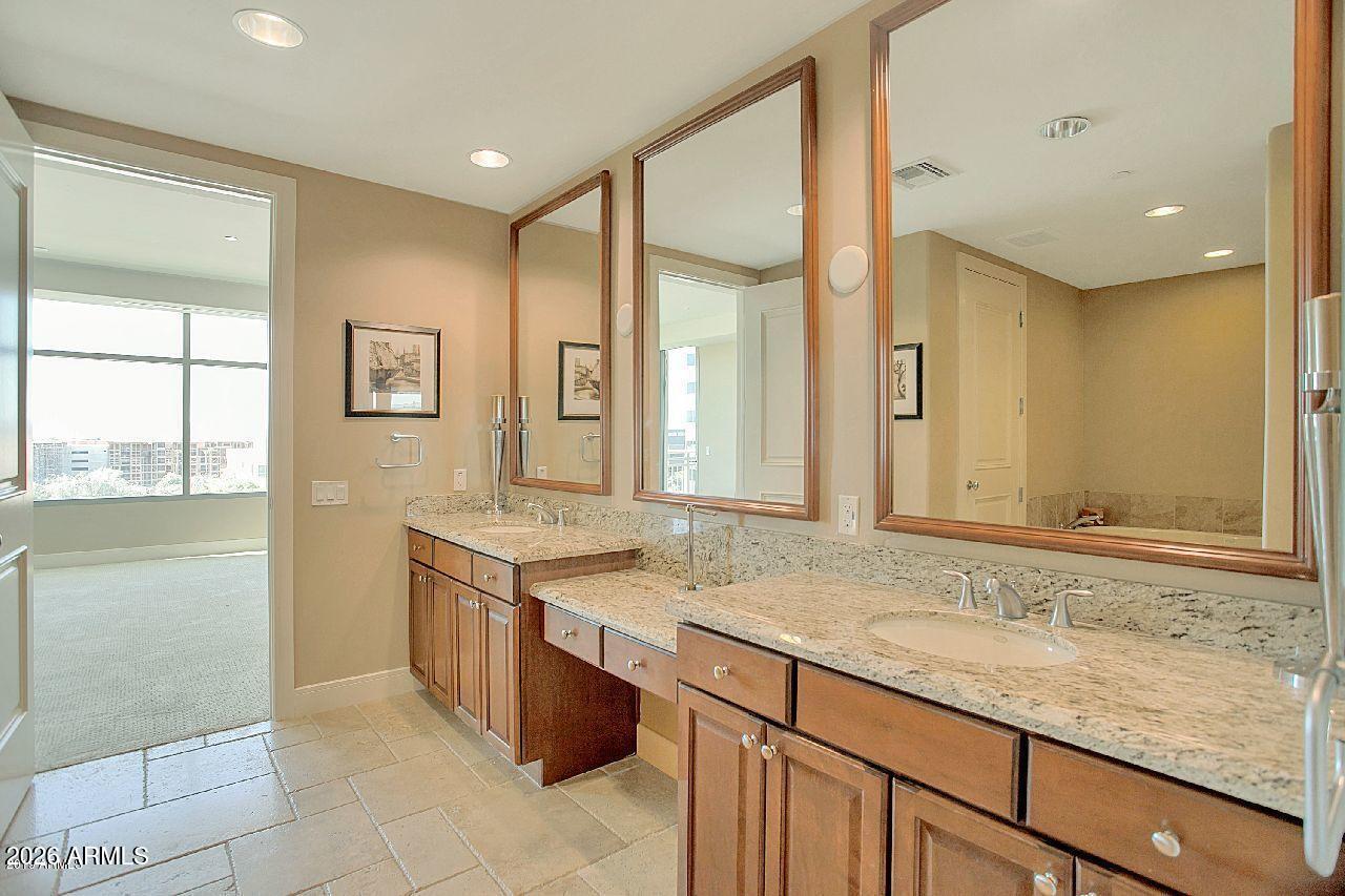 2211 East Camelback Road, Unit 604 Phoenix, AZ 85016 - Photo 20 of 53 21