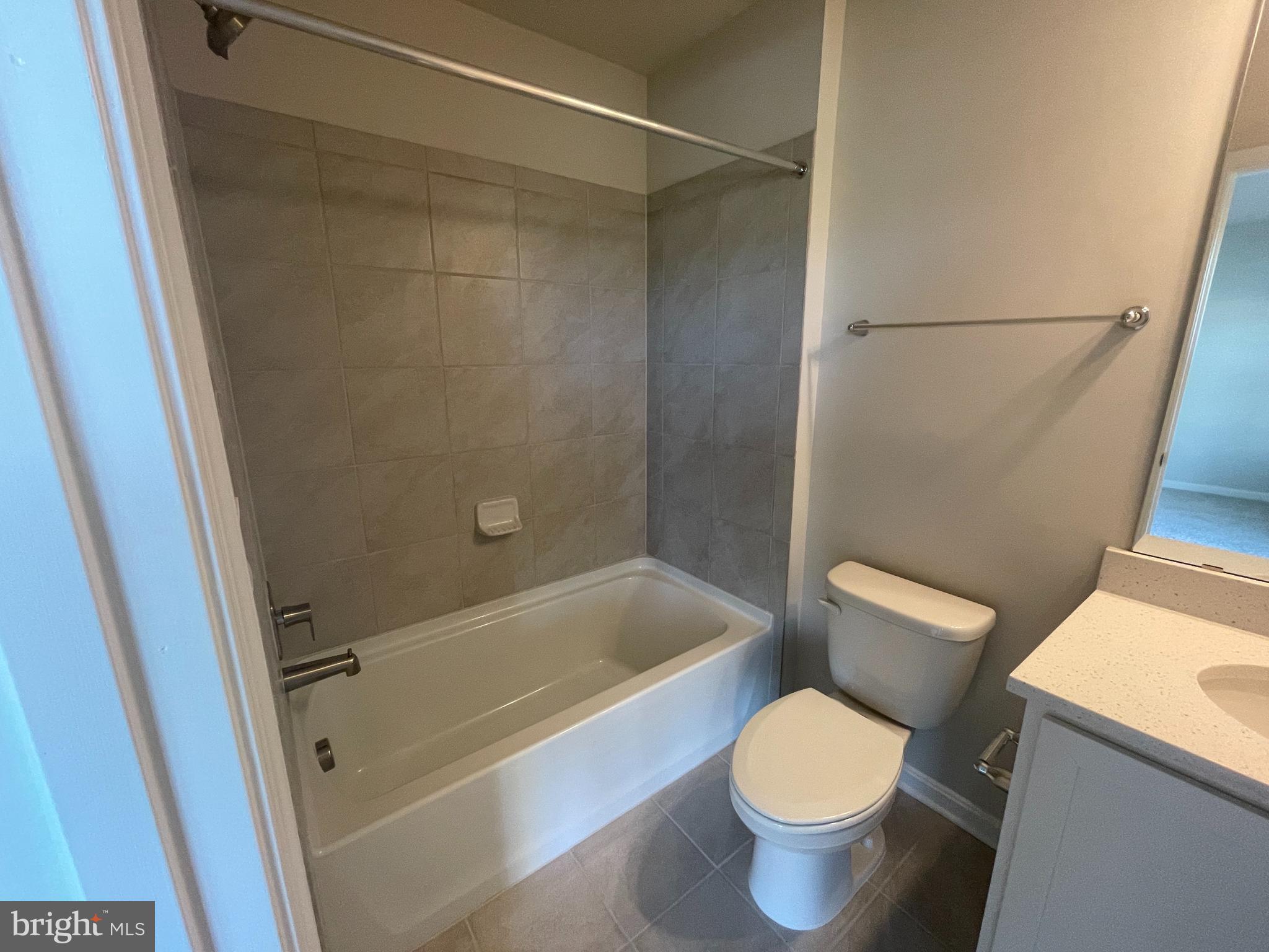 26 Axios Way Rosedale, MD 21237 - Photo 36 of 51 Hallway full bathroom