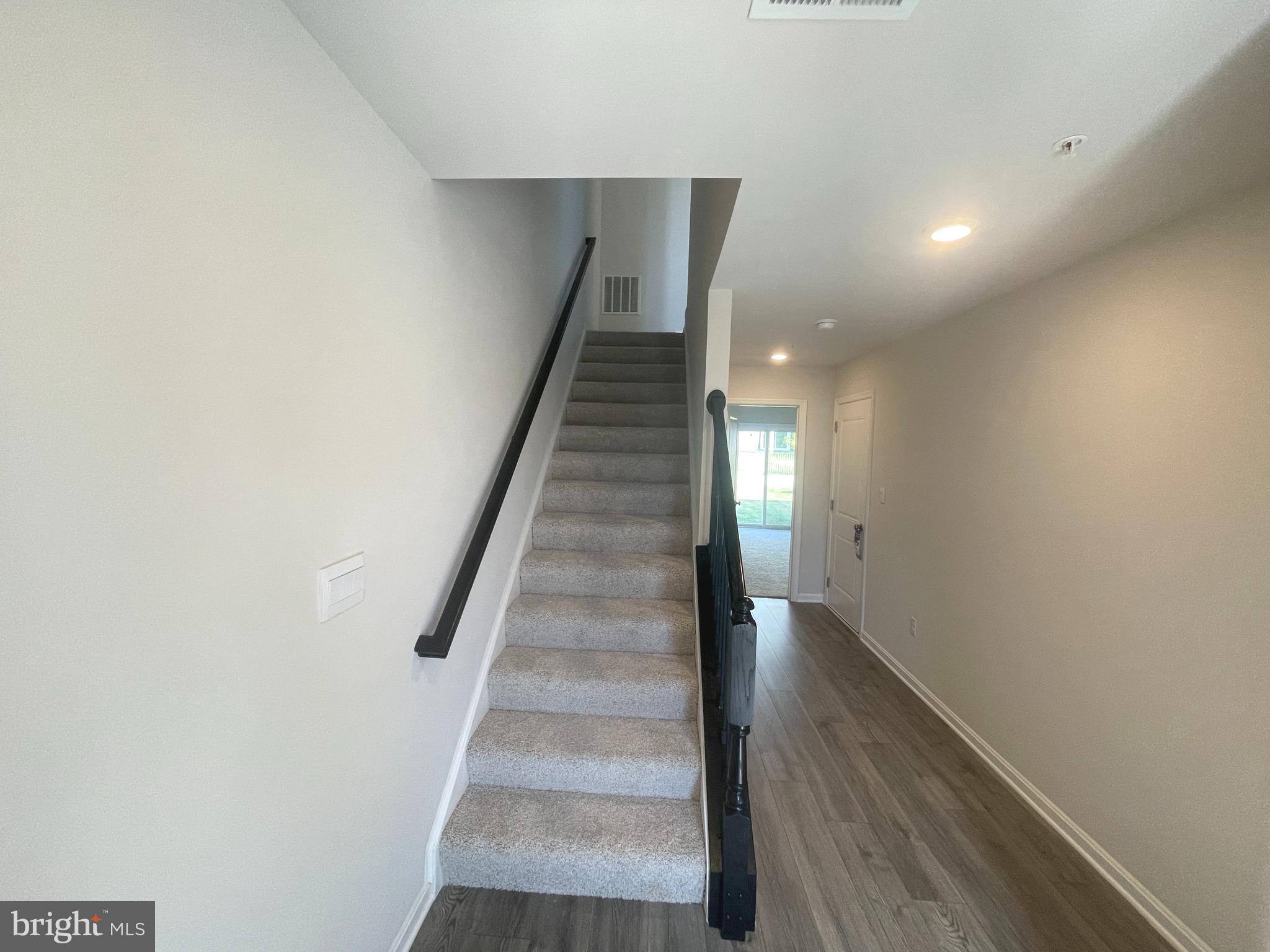 26 Axios Way Rosedale, MD 21237 - Photo 4 of 51