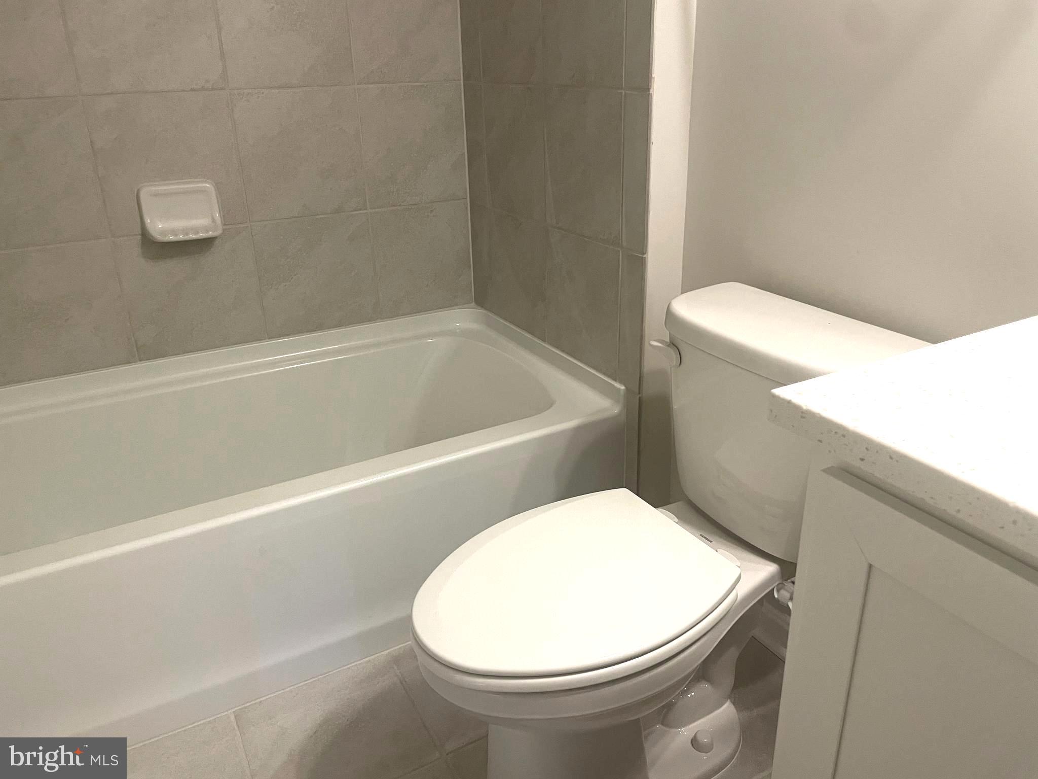 26 Axios Way Rosedale, MD 21237 - Photo 9 of 51 Full bathroom 1
