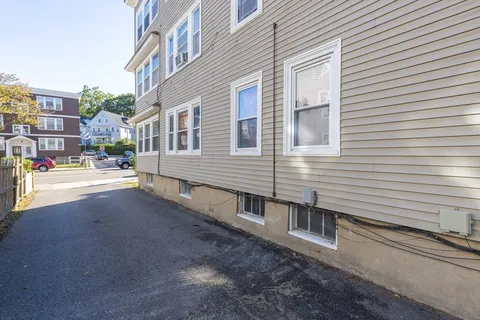 $1,239,000 | 257 Belgrade Avenue, Boston, MA 02131