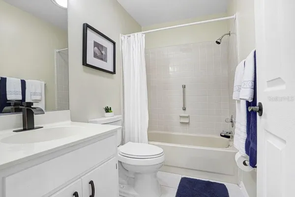 $1,950 | 2306 Lancaster Drive, Unit 2306, Sun City Center, FL 33573