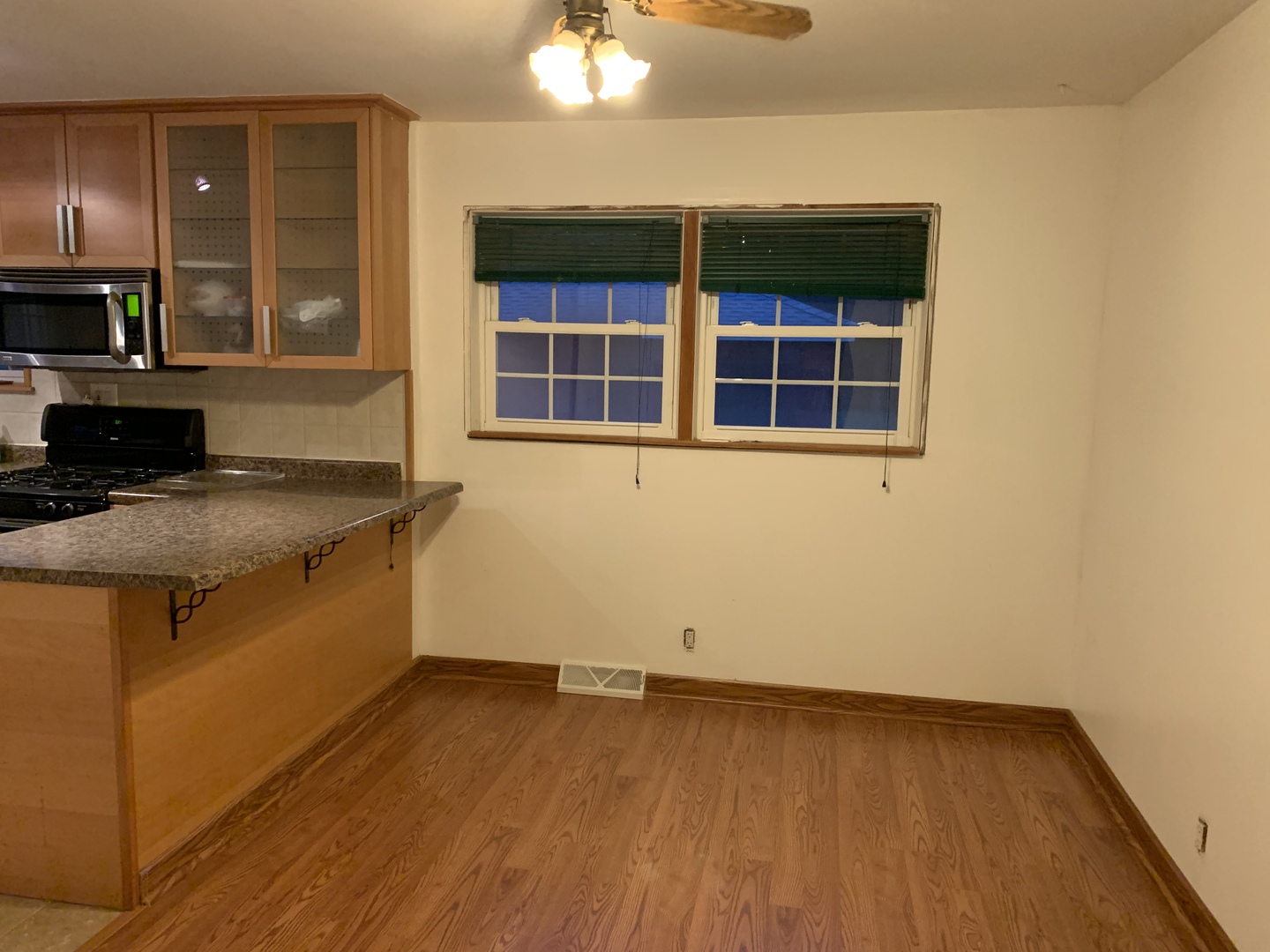 4N130 Swift Road Addison, IL 60101 - Photo 4 of 14