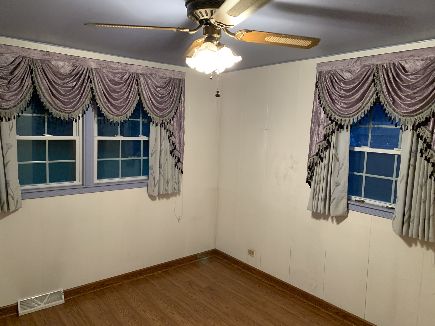 4N130 Swift Road Addison, IL 60101 - Photo 7 of 14