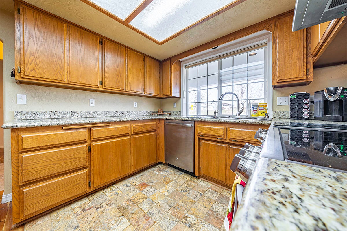1345 Nick Young Road Eagle Point, OR 97524 - Photo 17 of 38 DSC00562