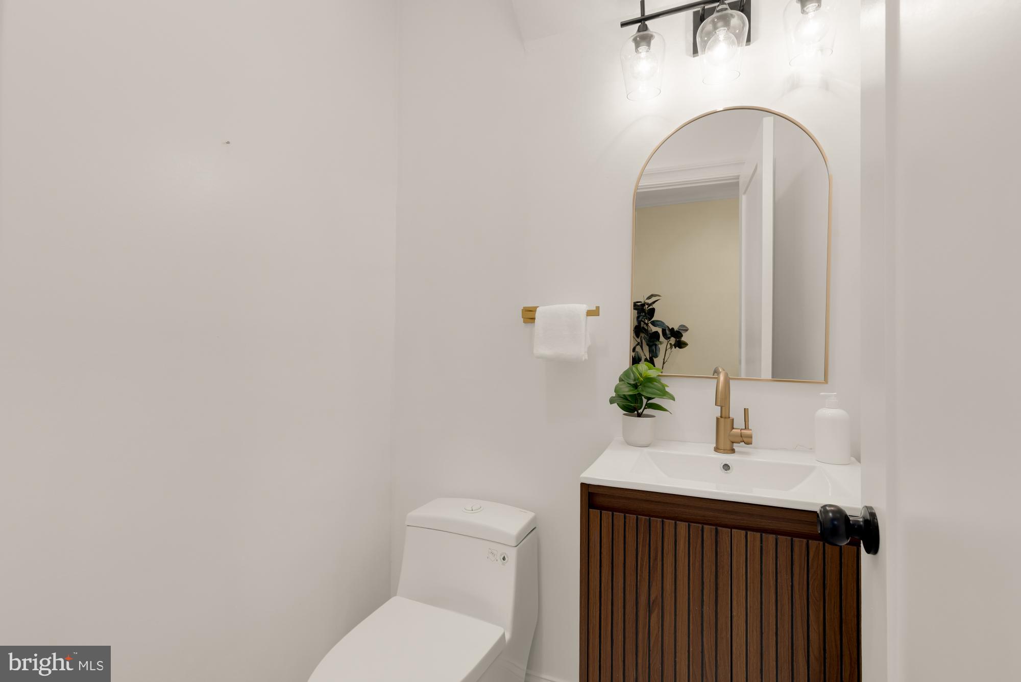 4519 15th Street Northwest Washington, DC 20011 - Photo 10 of 32