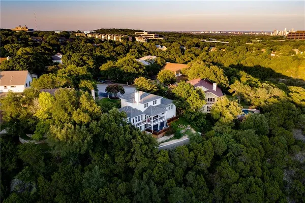 an aerial view of multiple house