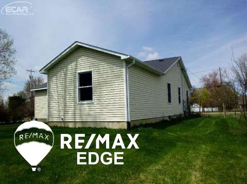 5051 Coldwater Road Flint, MI 48504 - Photo 20 of 22 20430969-19.JPG