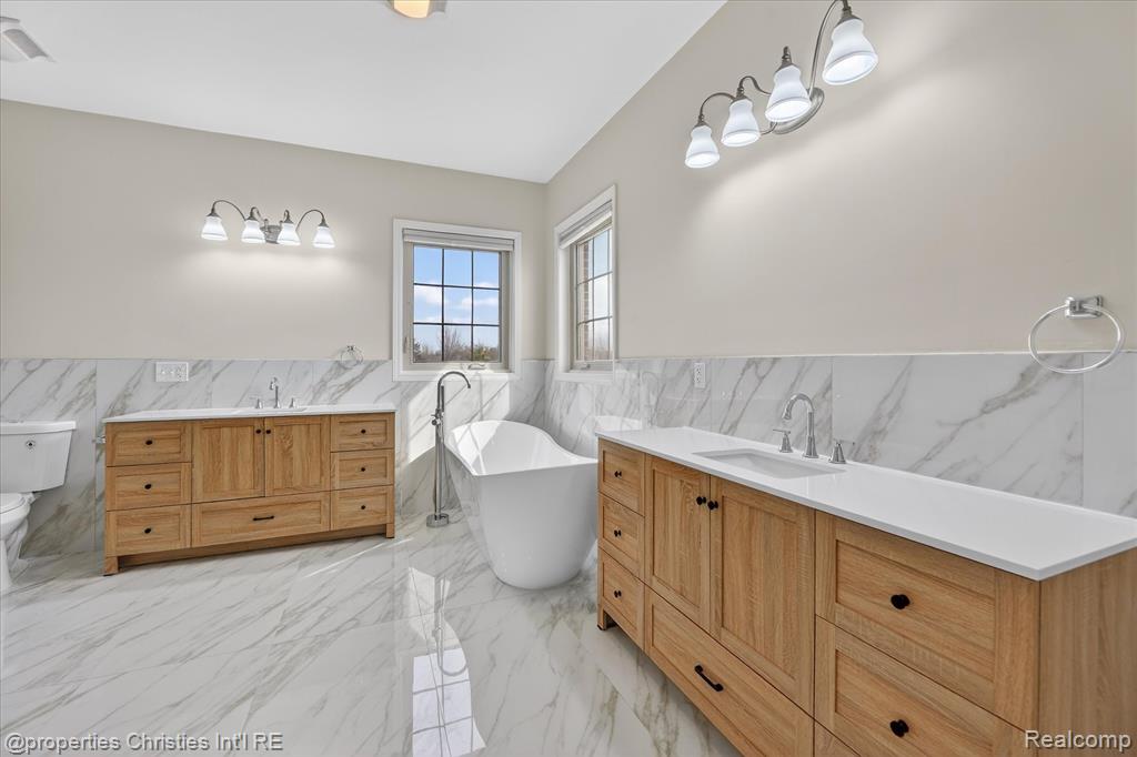 46625 Saltz Road Canton, MI 48187 - Photo 30 of 71 Gallery Image 30