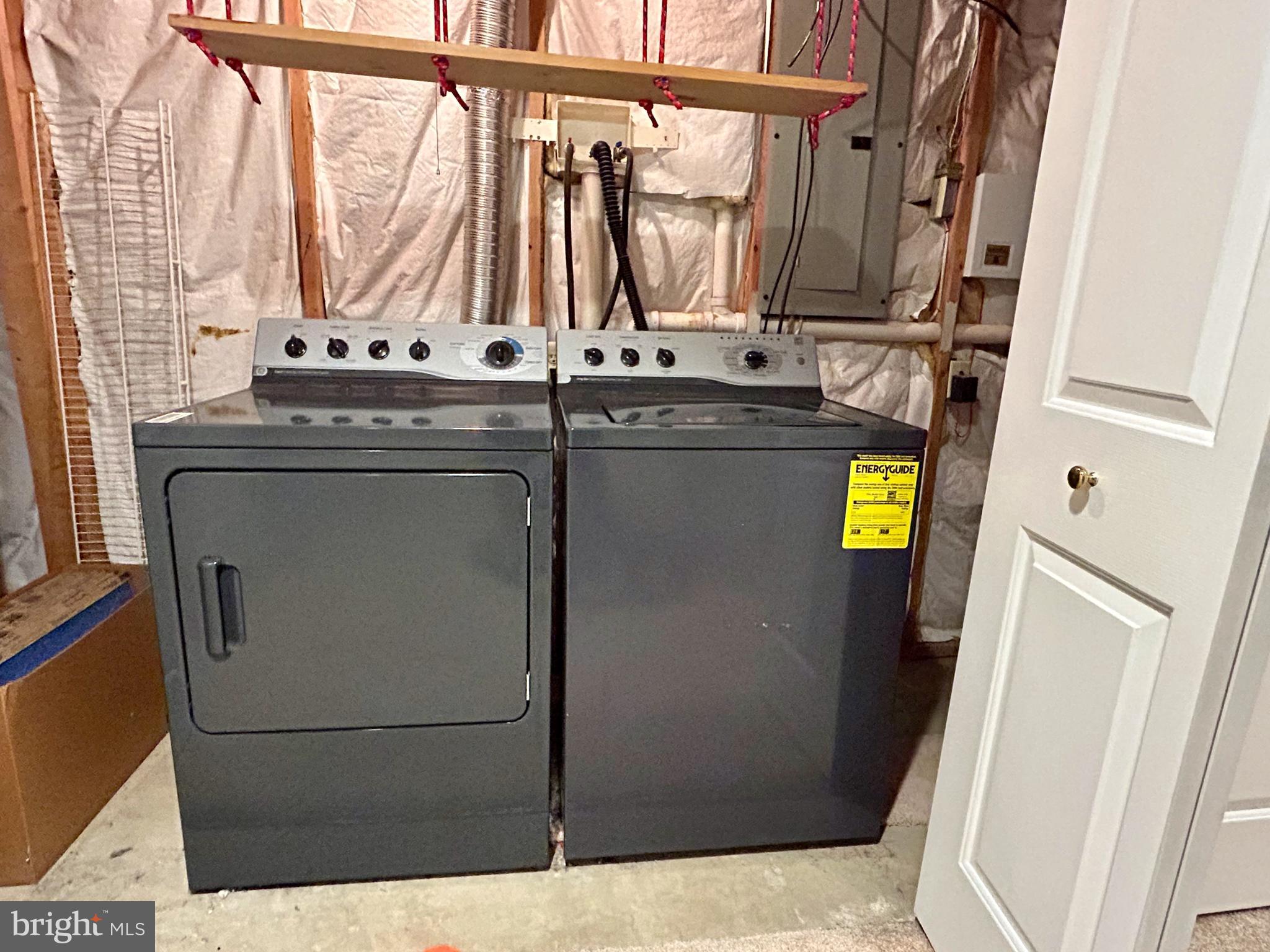 55 Alexis Drive Newark, DE 19702 - Photo 22 of 27 a view of a closet with storage