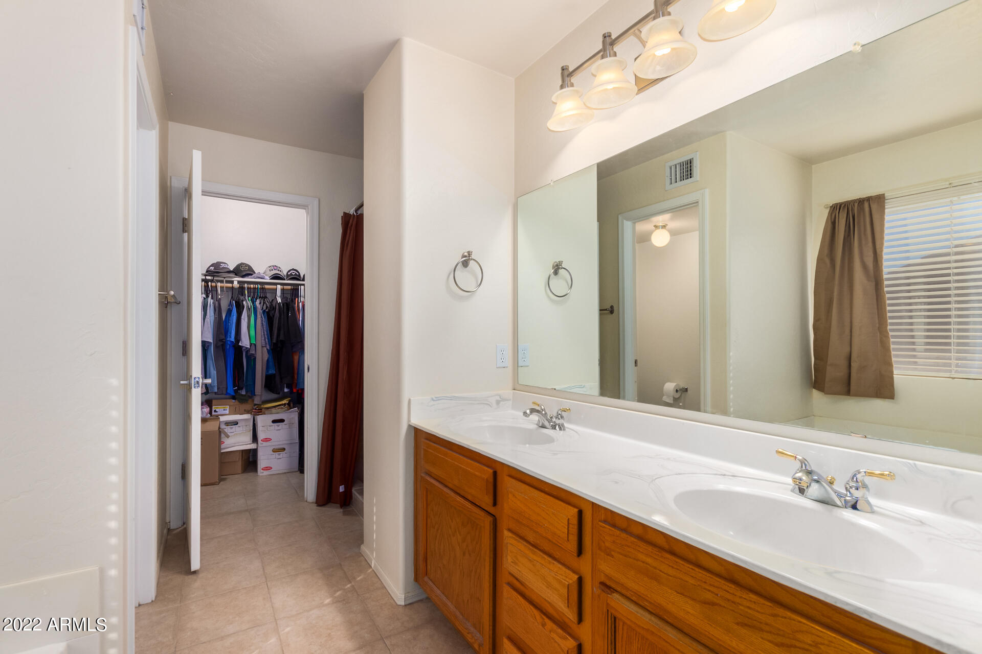 1699 West San Remo Street Gilbert, AZ 85233 - Photo 18 of 31 Owners En Suite