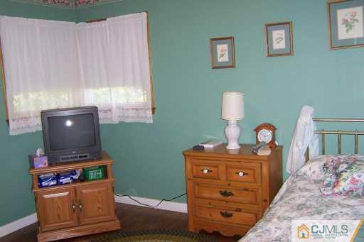 30 Ferris Road Edison, NJ 08817 - Photo 4 of 6