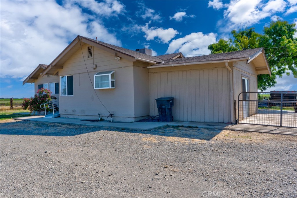 17626 Britto Road Dos Palos, CA 93620 - Photo 9 of 65
