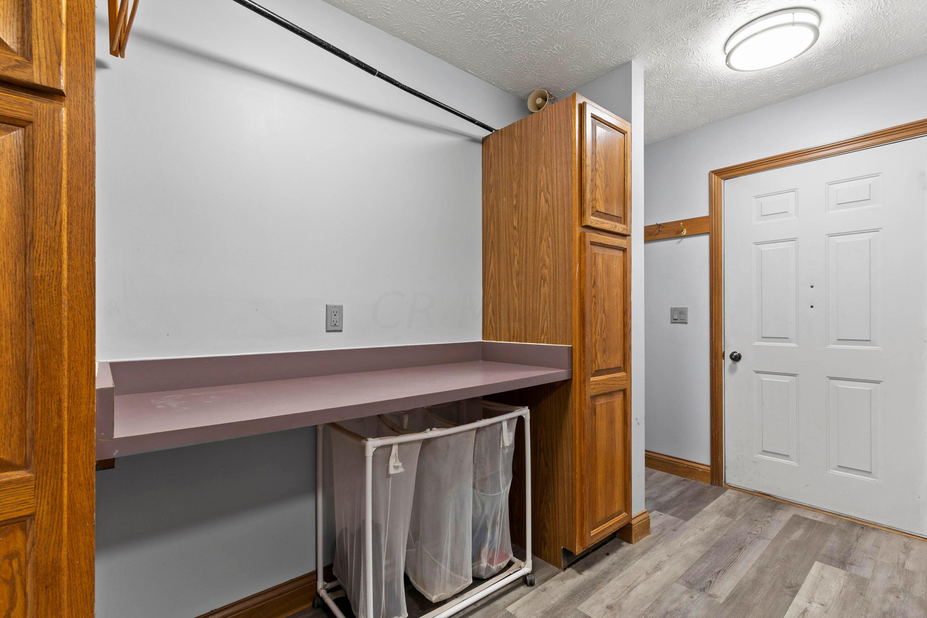 9525 Pringle-Benjamin Road London, OH 43140 - Photo 26 of 87 25. Laundry Room