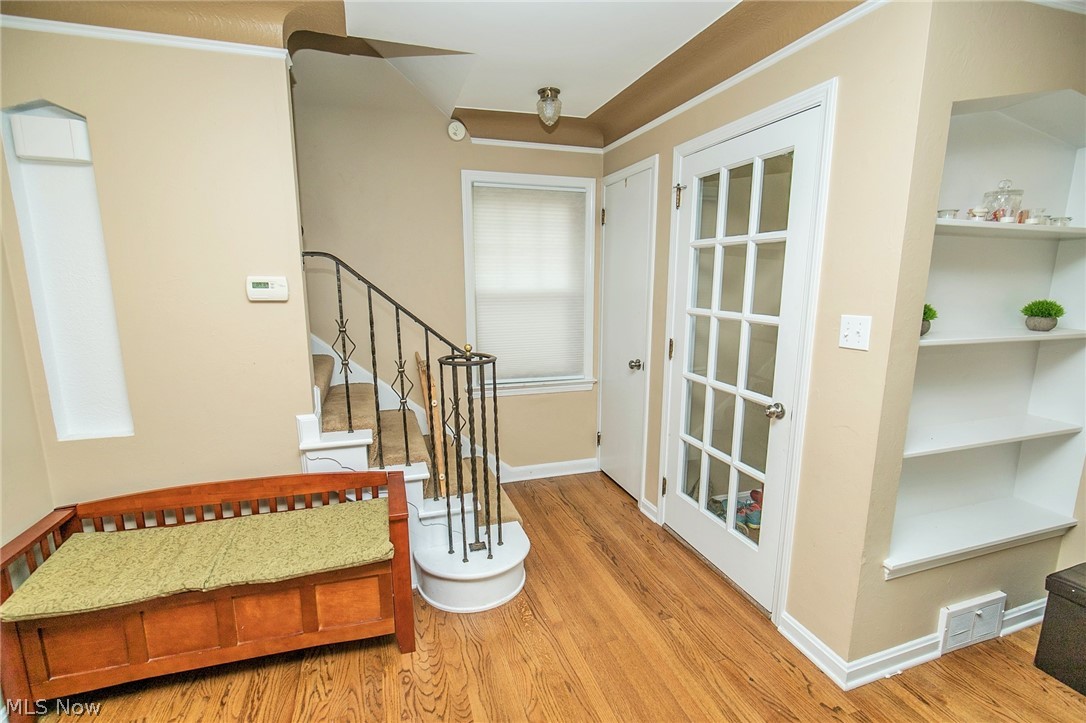 2495 Channing Road Cleveland, OH 44118 - Photo 3 of 30