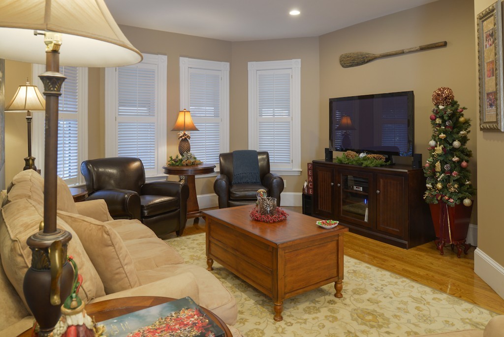 11 Stearns Street Swampscott, MA 01907 - Photo 4 of 26