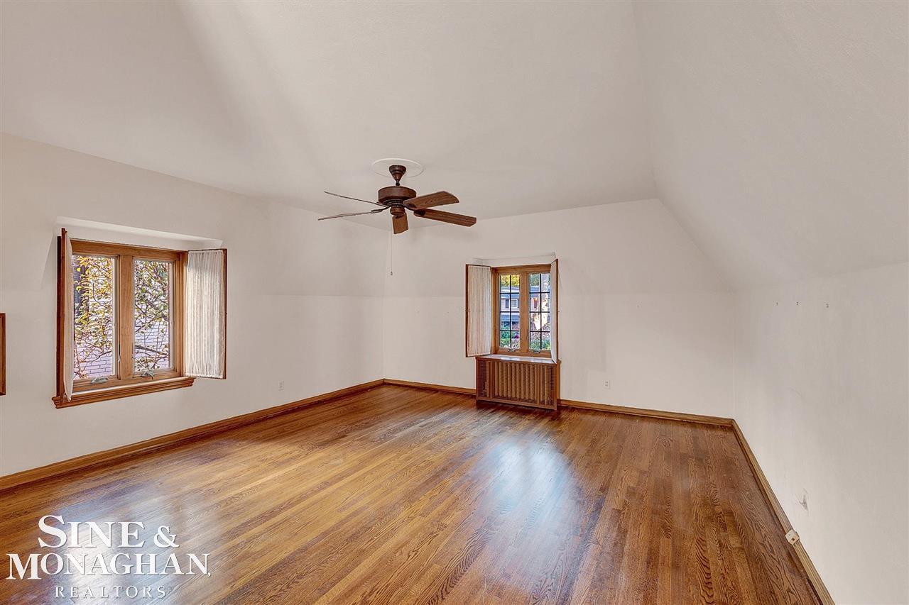 65 Moran Road Grosse Pointe, MI 48236 - Photo 17 of 37 50059289-16.JPG