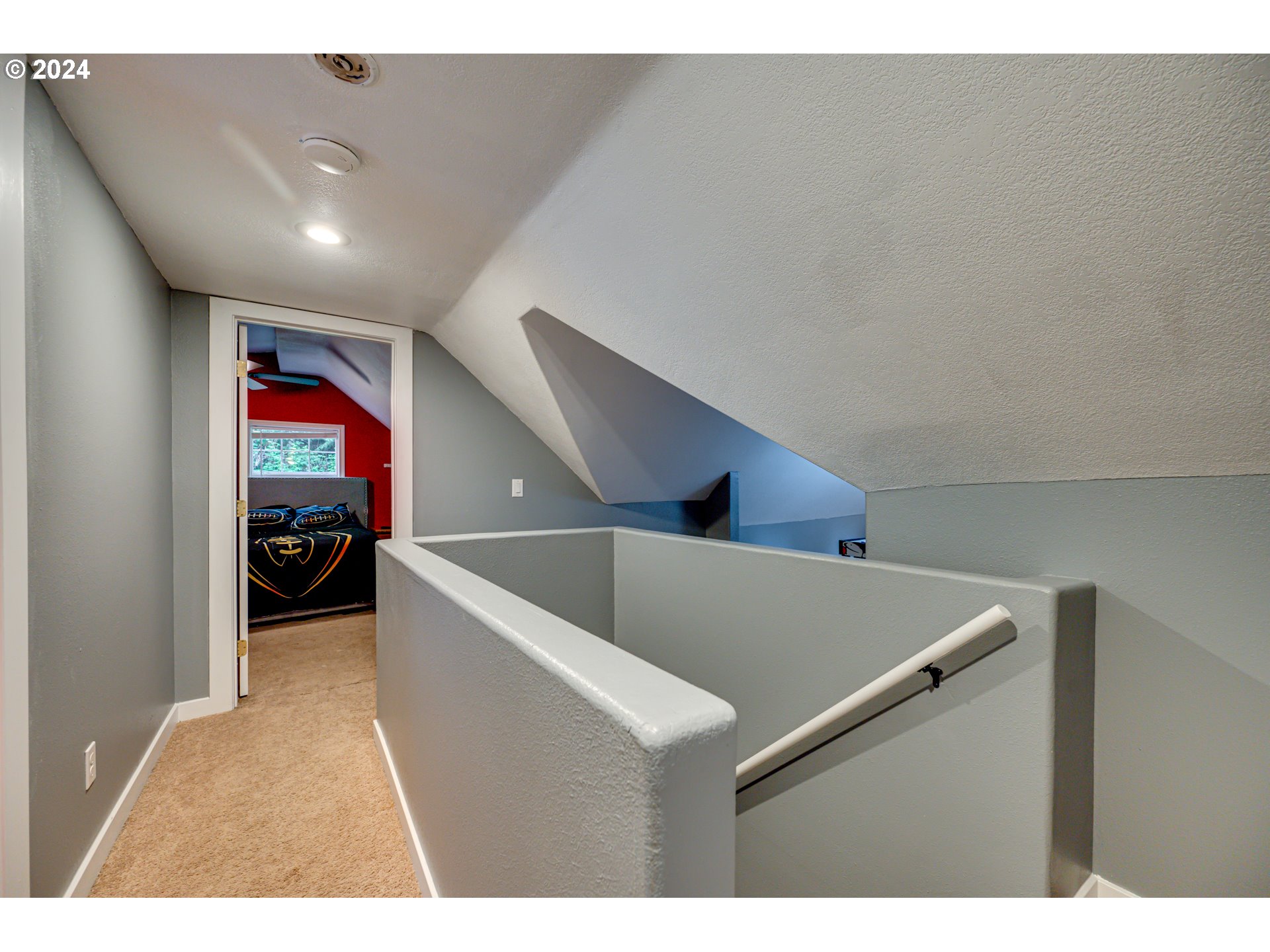 631 Clark Creek Road Longview, WA 98632 - Photo 24 of 40 a view of an entryway