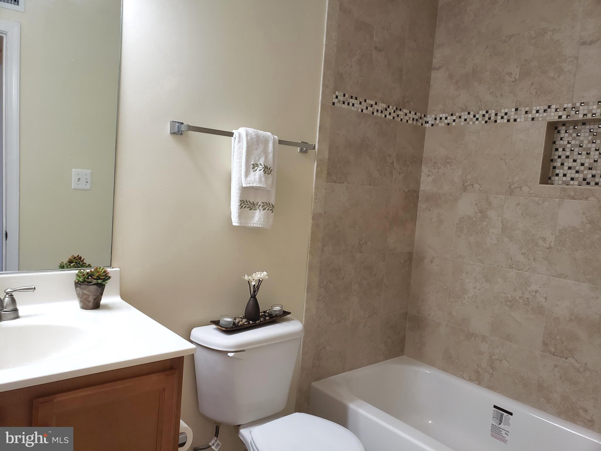 1706 Ascot Way, Unit B Reston, VA 20190 - Photo 16 of 31 Bathroom